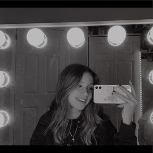 Meet your Posher, Avery